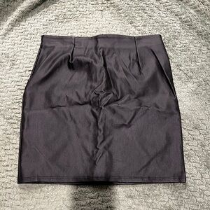 Windsor pleather/vegan leather high waisted mini skirt- Medium